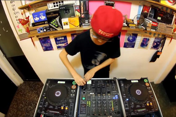 [DMC SAIGON] The Youngest VietNamese DJ - DMC KID 13 Years Old