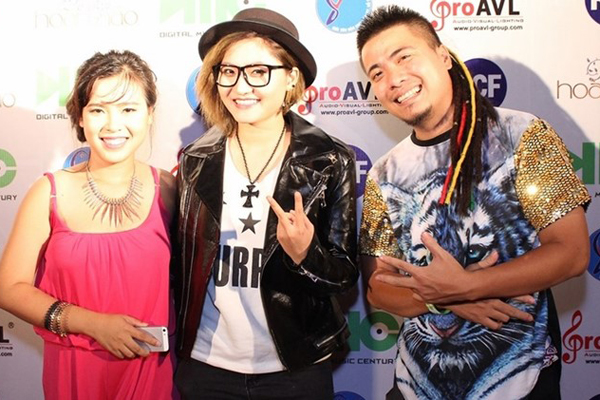 Wang Trần cùng "Cô gái triệu view" mang DJ đến với sinh viên