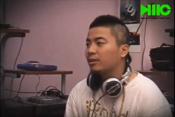 [DMC SAIGON] HTV CUA SO AM NHAC DJ WANG interview 2009