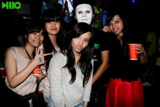 Yolo - Halloween Party - Maya Bar