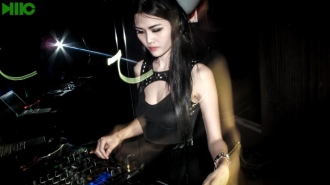 Belvedere - DJ Zarunyaa (Thailand) - Cloud9Bar