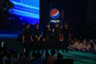 Pepsi | Sôi Động Cùng Nhịp Đập Bóng Đá | Giảng Võ + Lan Anh